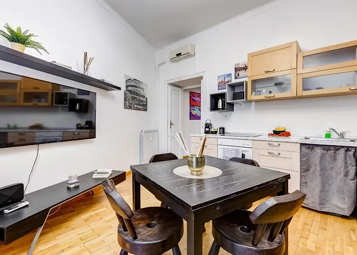6 - Guest By Colosseum Apartment *